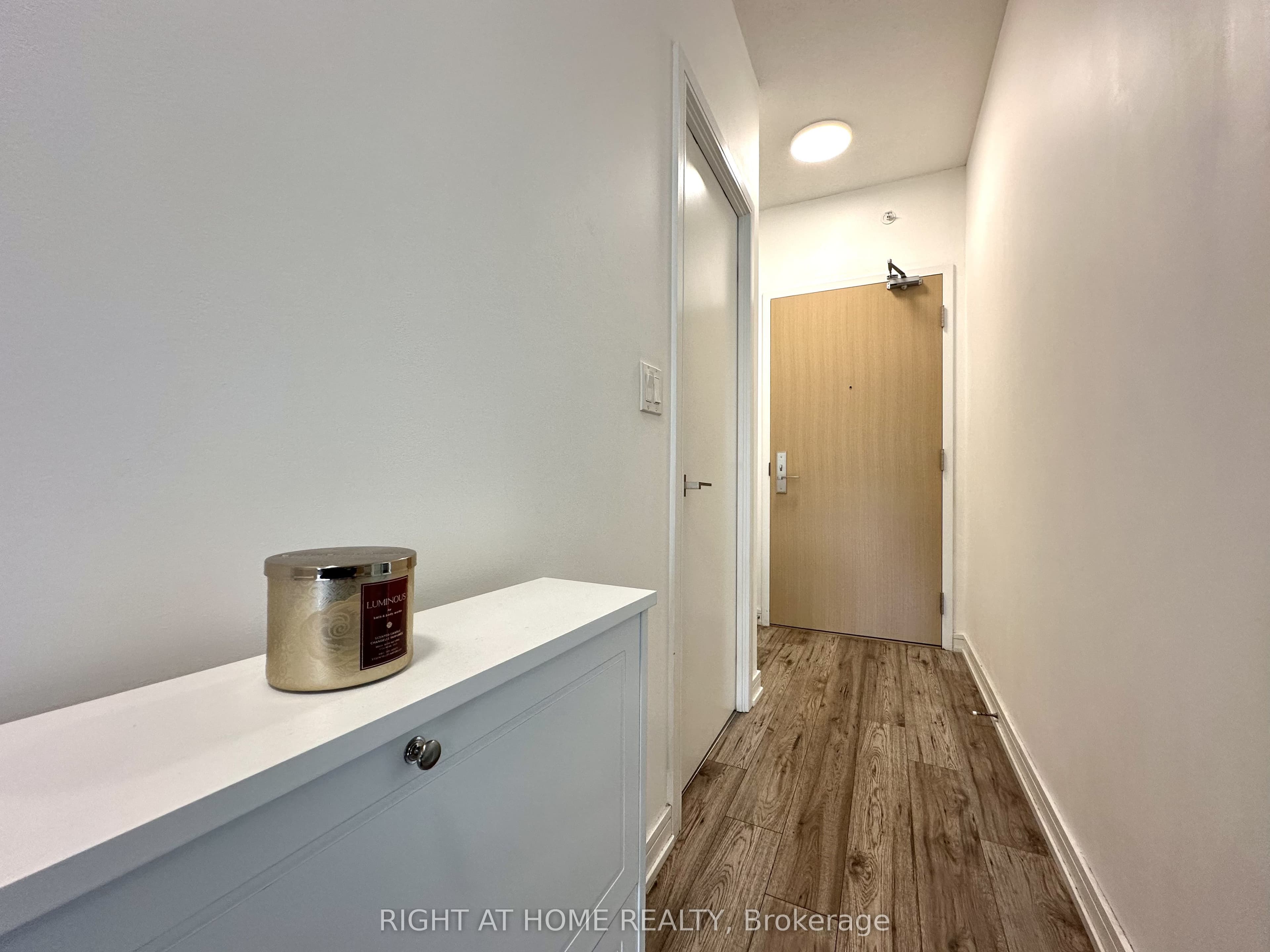 621 Sheppard Avenue E 321, Toronto, ON M2K 1B5