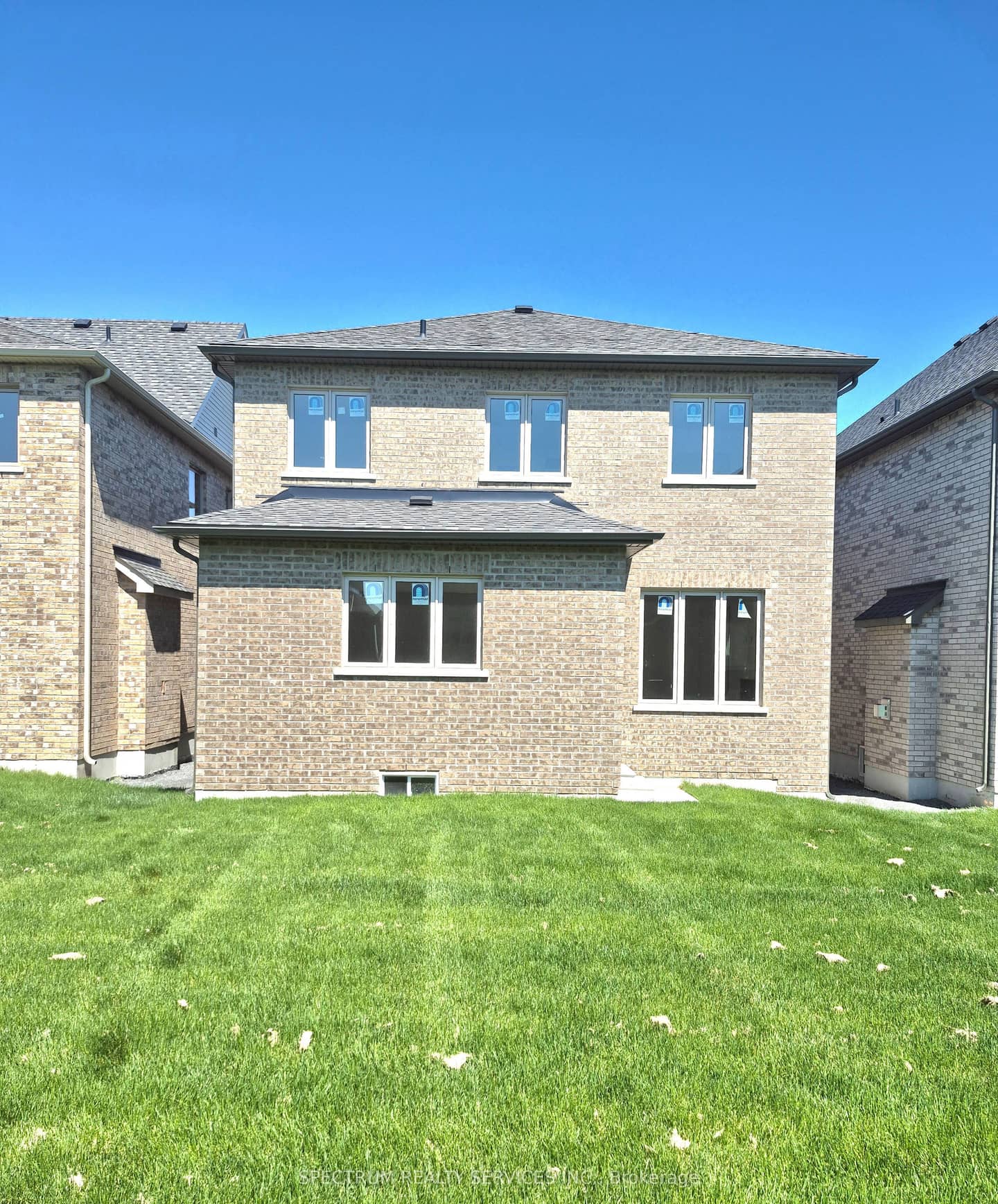 14 Rogerson Street, Clarington, ON L1B 0W4