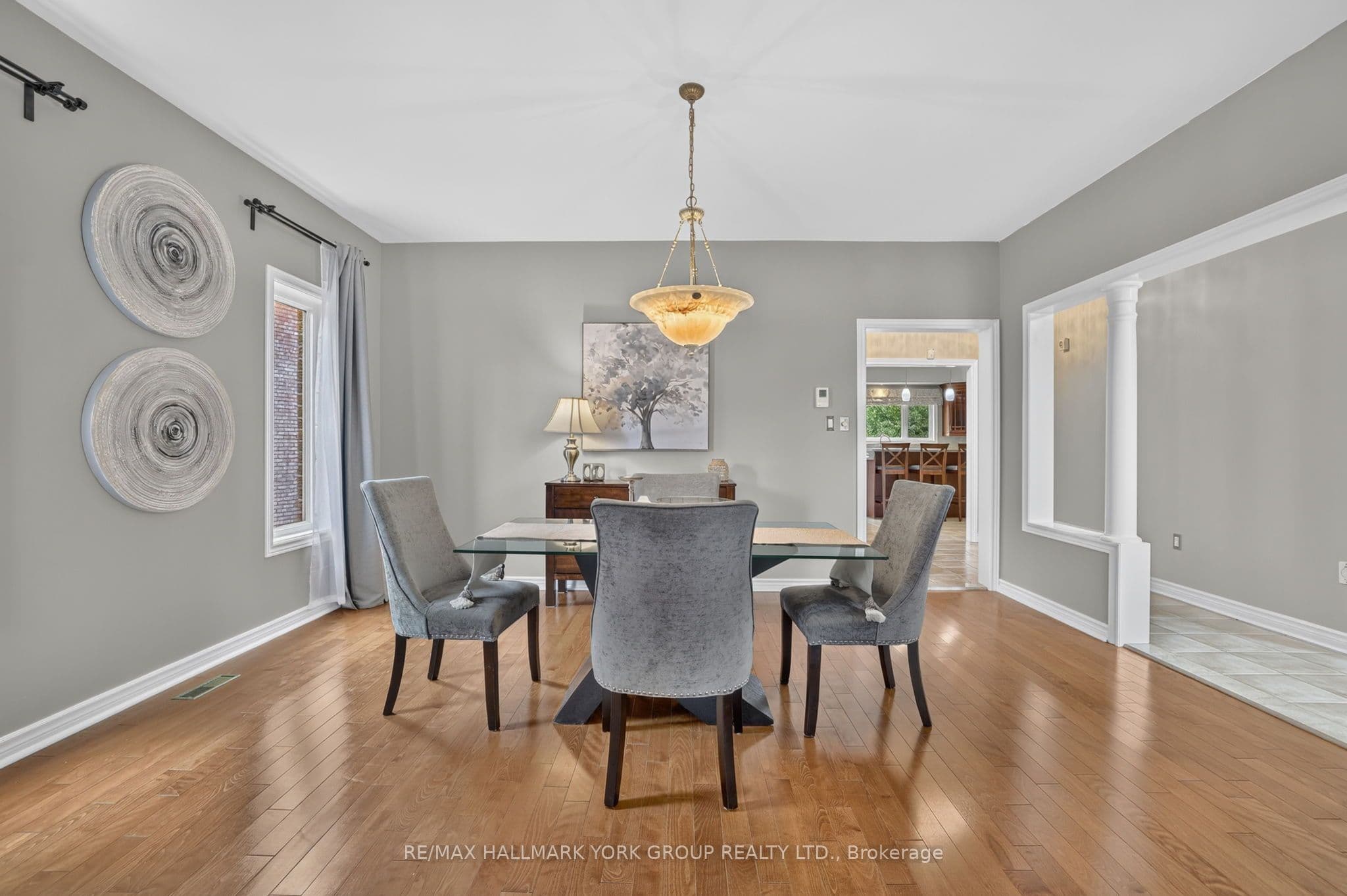 669 Kingsmere Avenue, Newmarket, ON L3X 1L5
