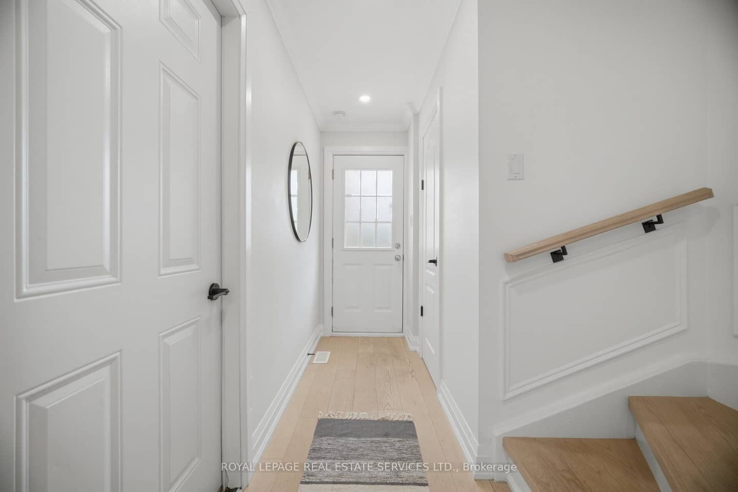2411 Sovereign Street 17, Oakville, ON L6L 1M1