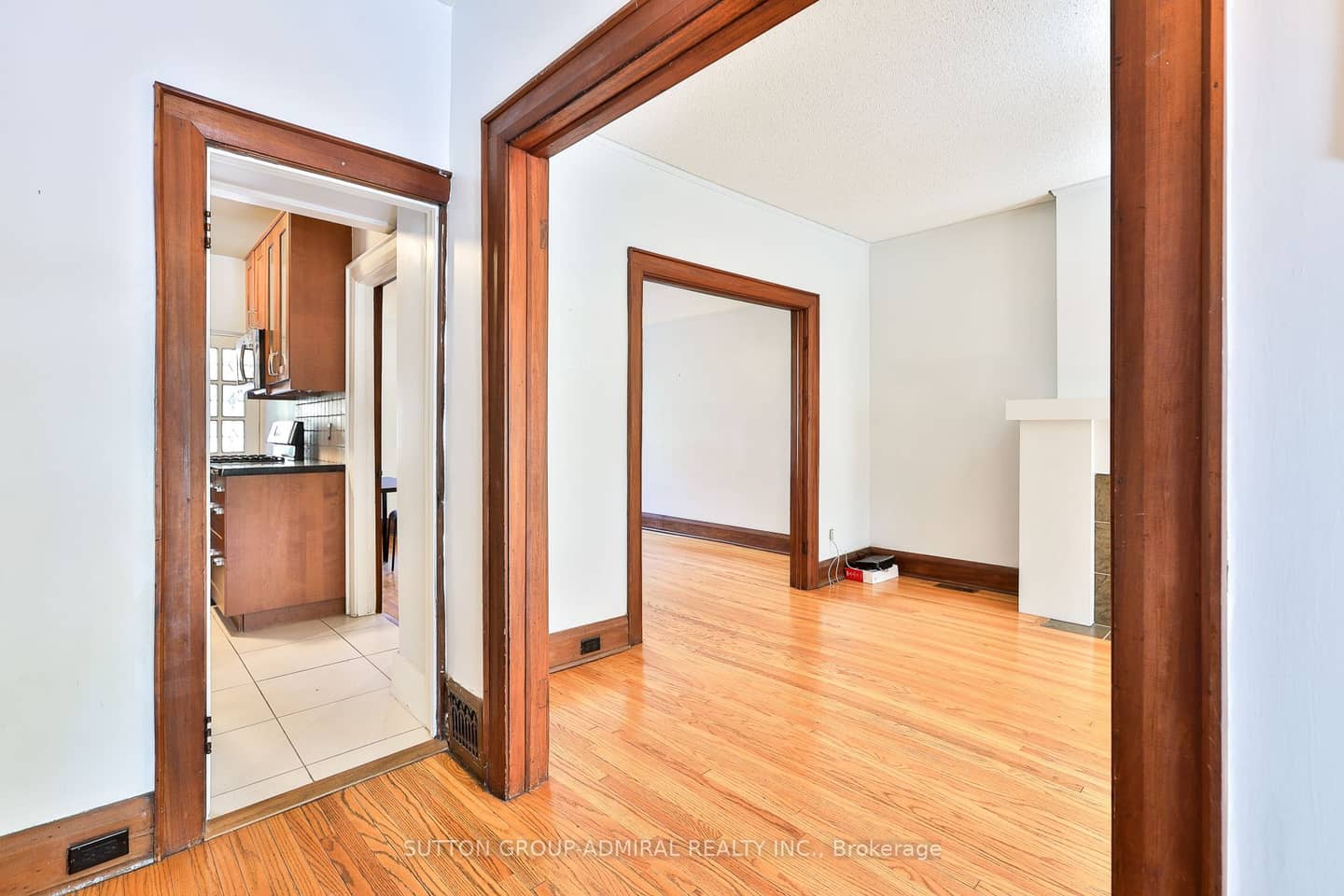 60 Manor Road E, Toronto, ON M4S 1P8
