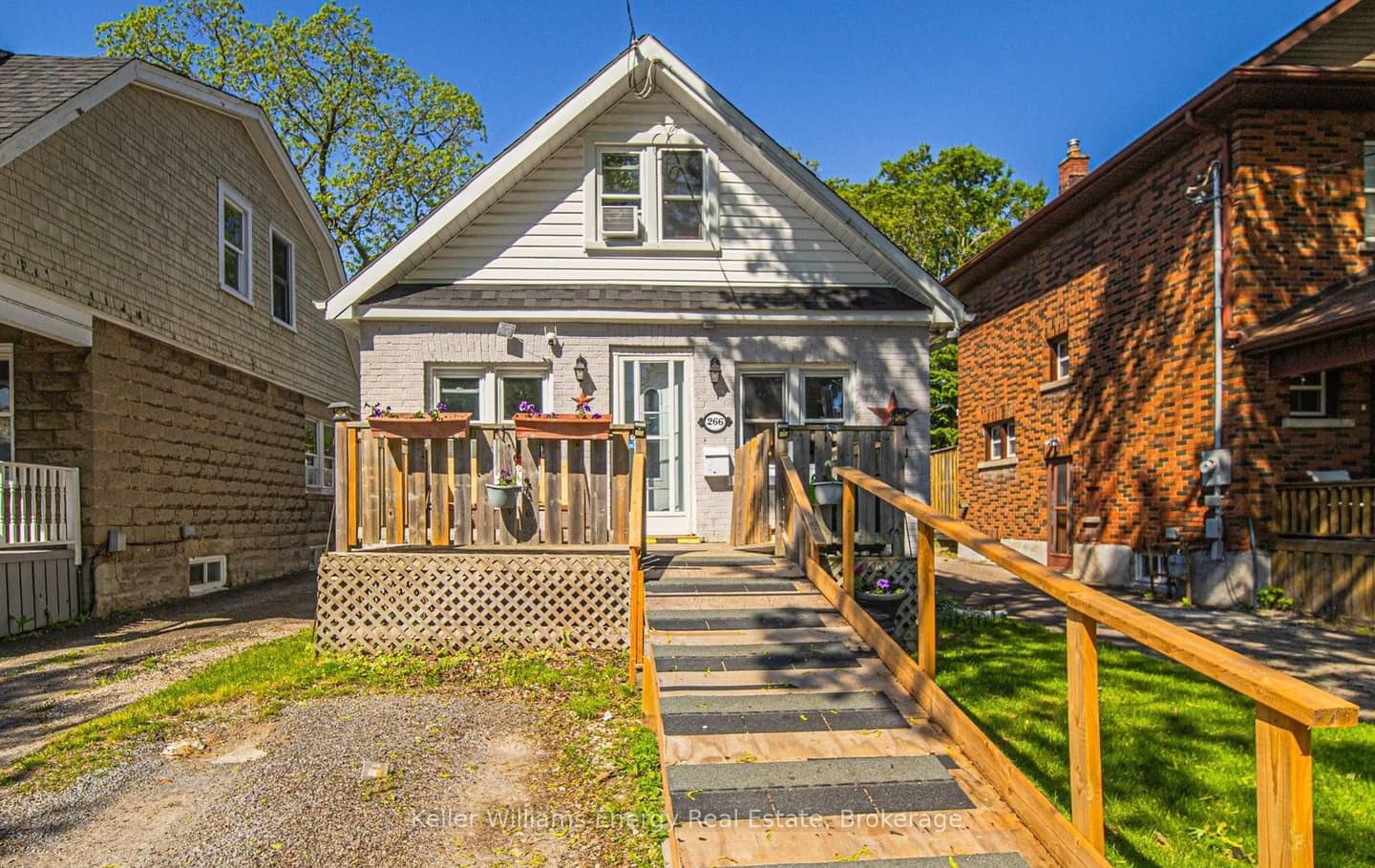 266 Division Street, Oshawa, ON L1G 5M7