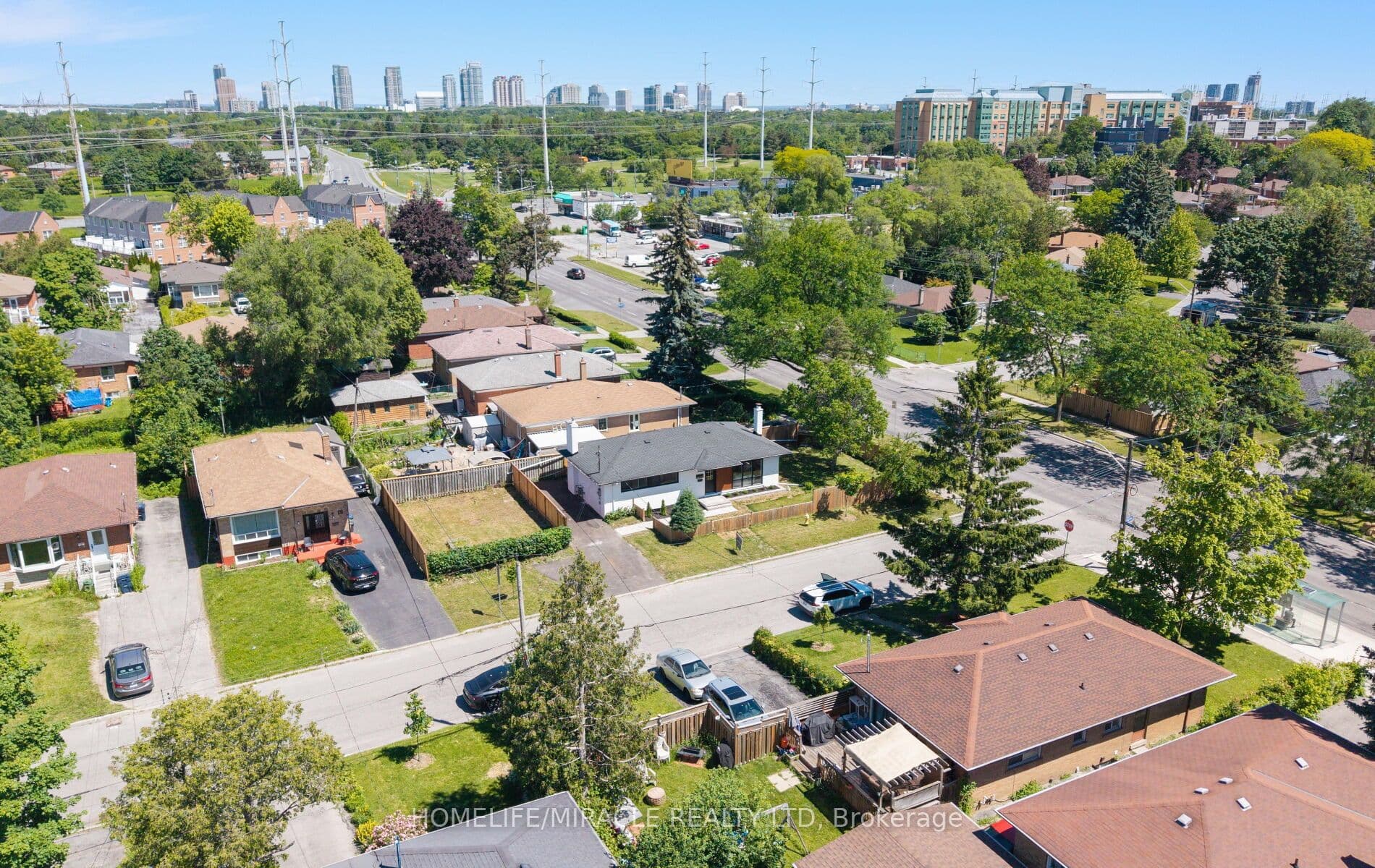 22 Arnprior Road, Toronto, ON M1K 5A6