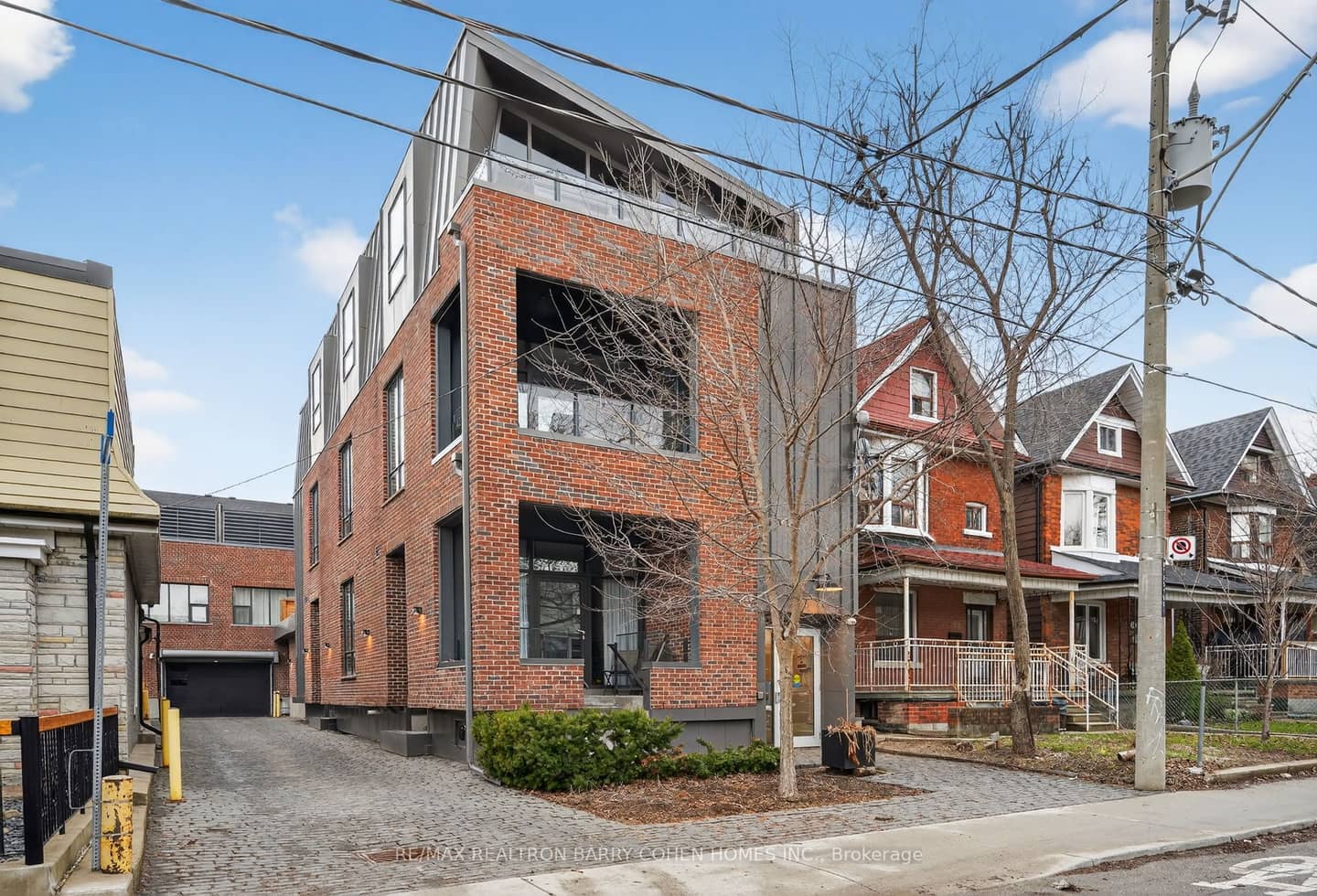 50 Bartlett Avenue 7, Toronto, ON M6H 3E6