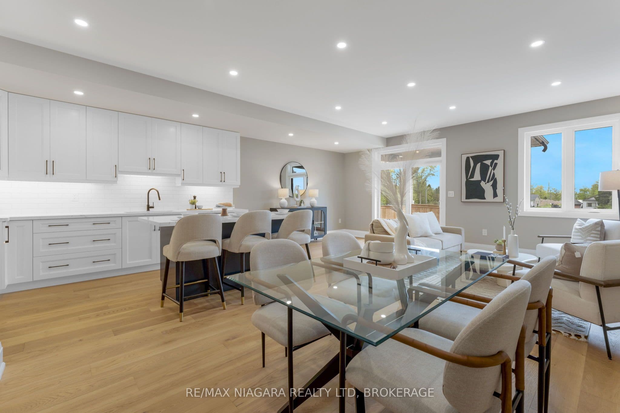 6200 Curlin Crescent, Niagara Falls, ON L2H 0B8