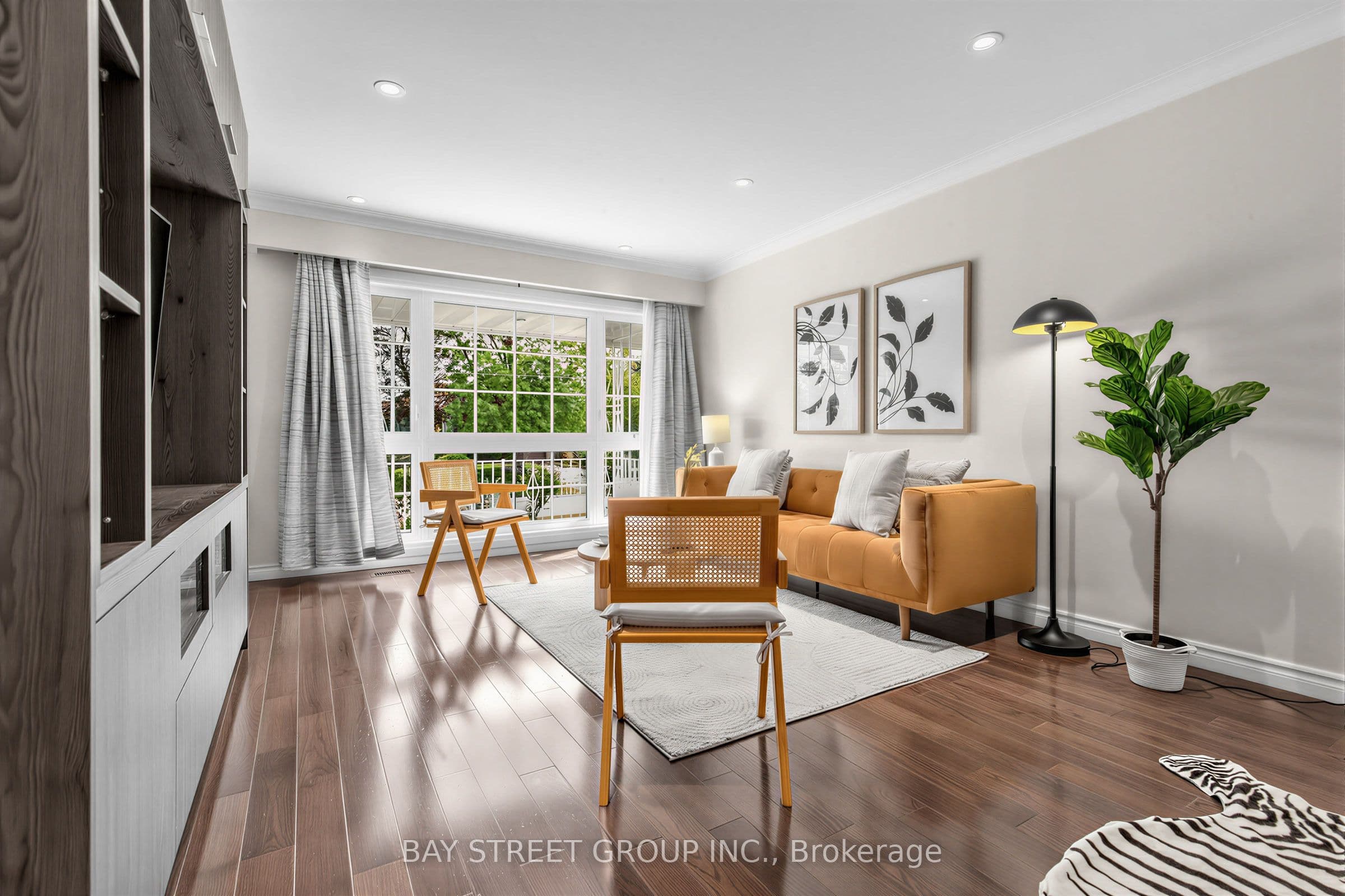 8 Amethyst Road, Toronto, ON M1T 2E7
