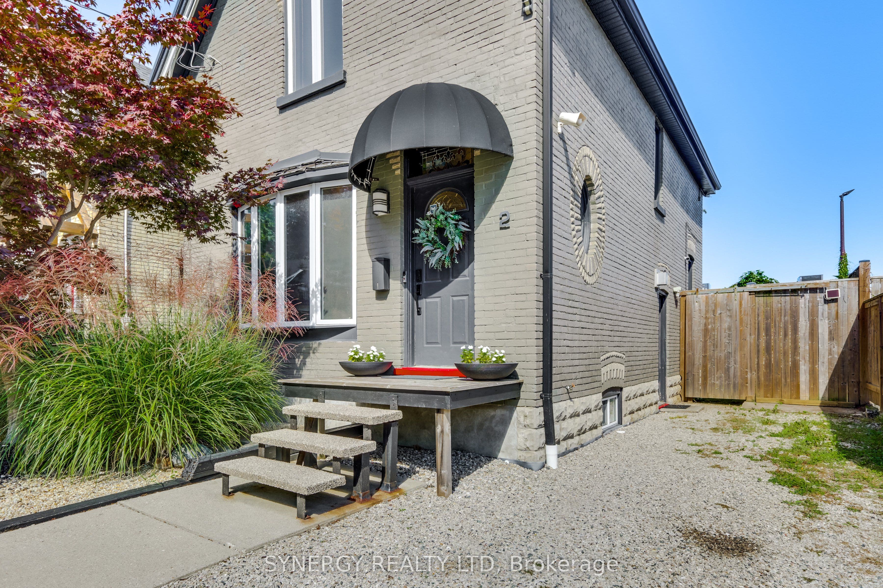 2 Erie Avenue, London South, ON N6J 1J1