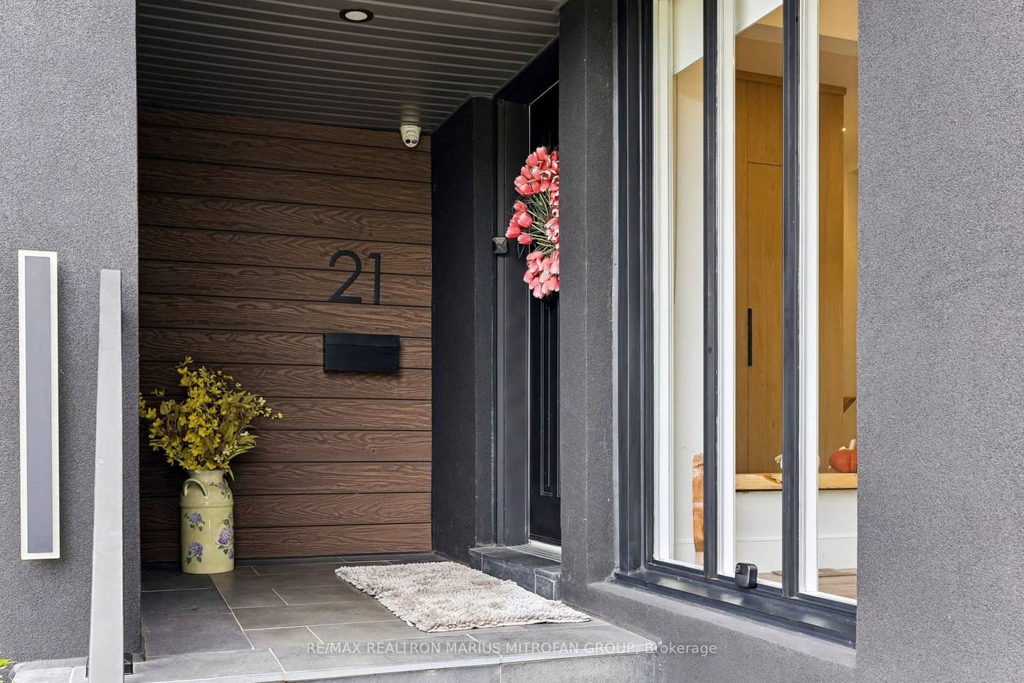 21 Toynbee Trail, Toronto, ON M1E 1E8