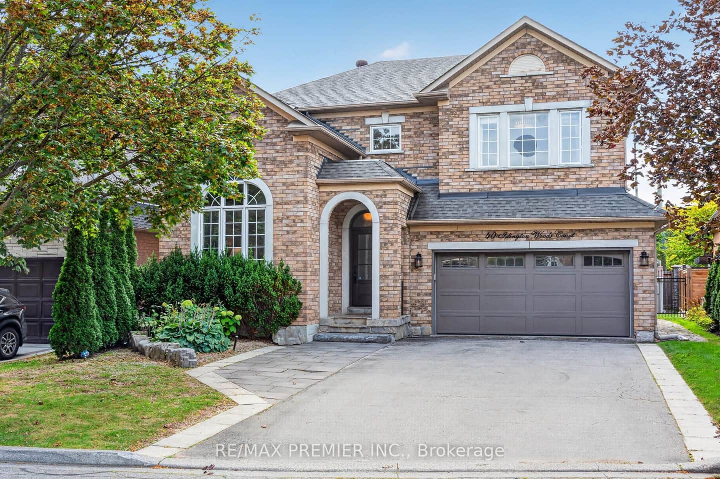 40 Islington Woods Court, Vaughan, ON L4L 9J1