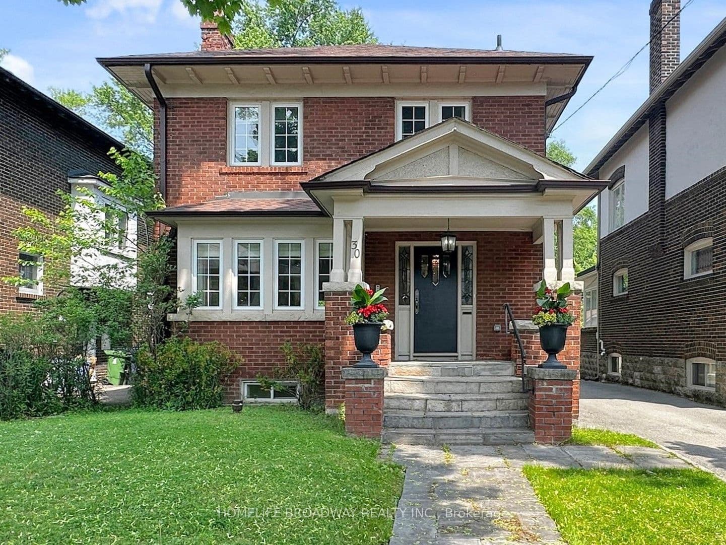 30 Kilbarry Road, Toronto, ON M5P 1K5