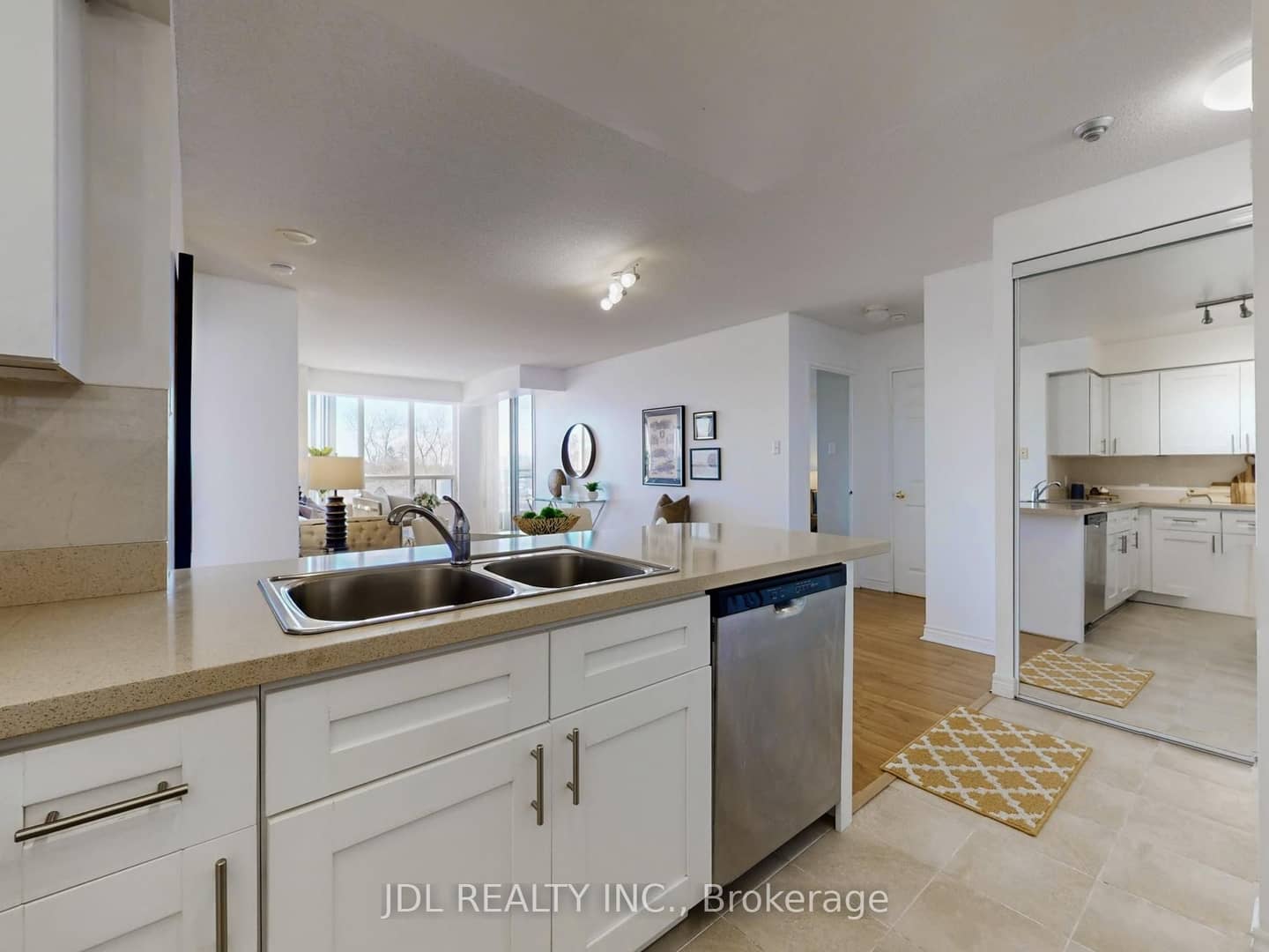 260 Doris Avenue 906, Toronto, ON M2N 6X9