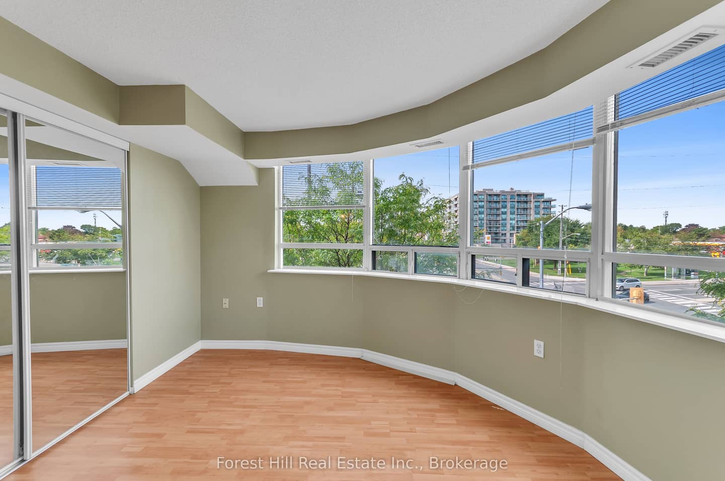 555 Wilson Heights Boulevard 308, Toronto, ON M3H 6B5
