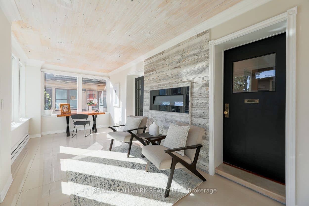 620 Indian Road, Toronto, ON M6P 2C6
