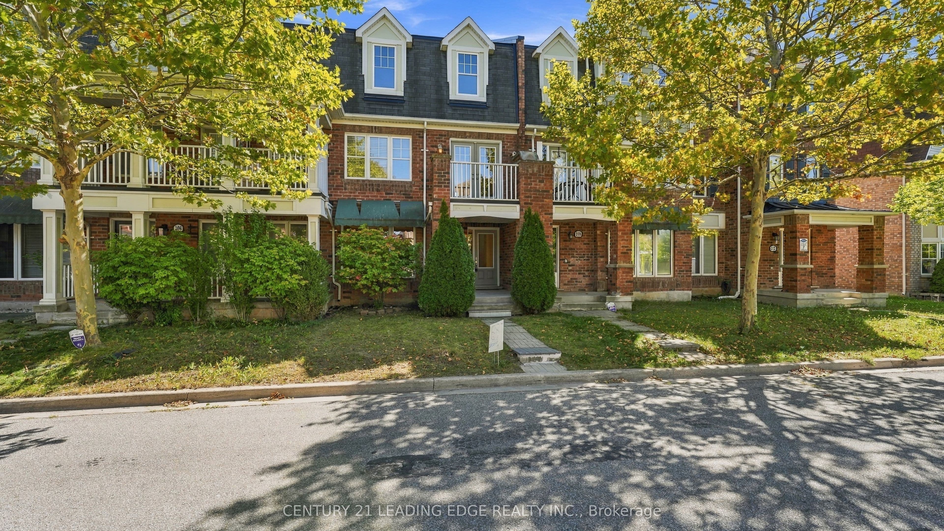 208 Magurn Gate, Milton, ON L9T 7B4
