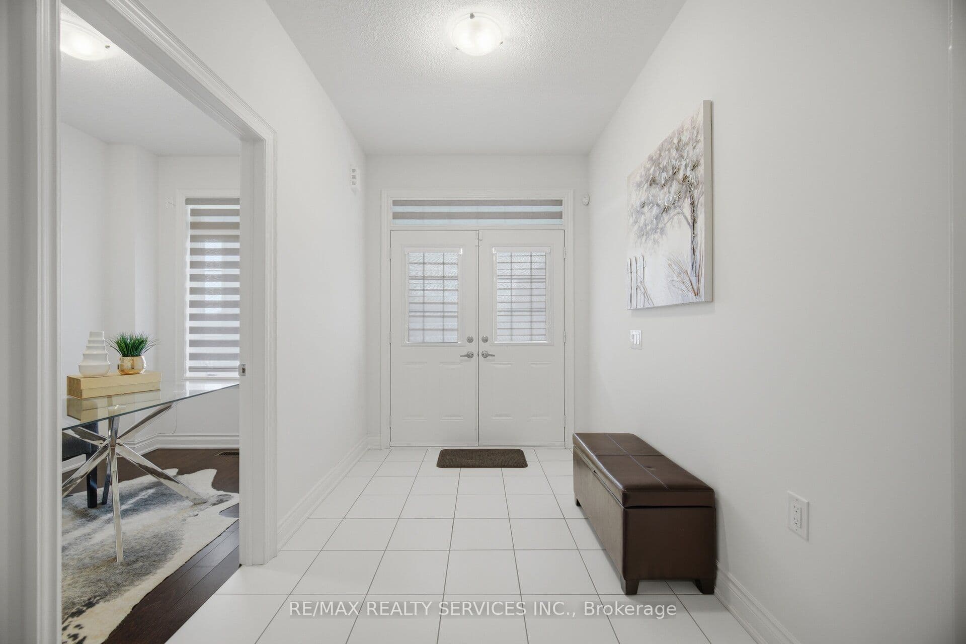 585 Dougall Avenue, Caledon, ON L7C 3Z2