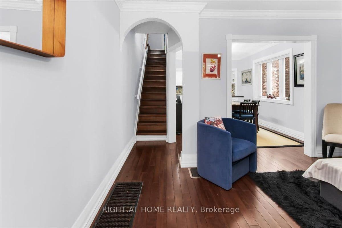 292 Arlington Avenue, Toronto, ON M6C 2Z7
