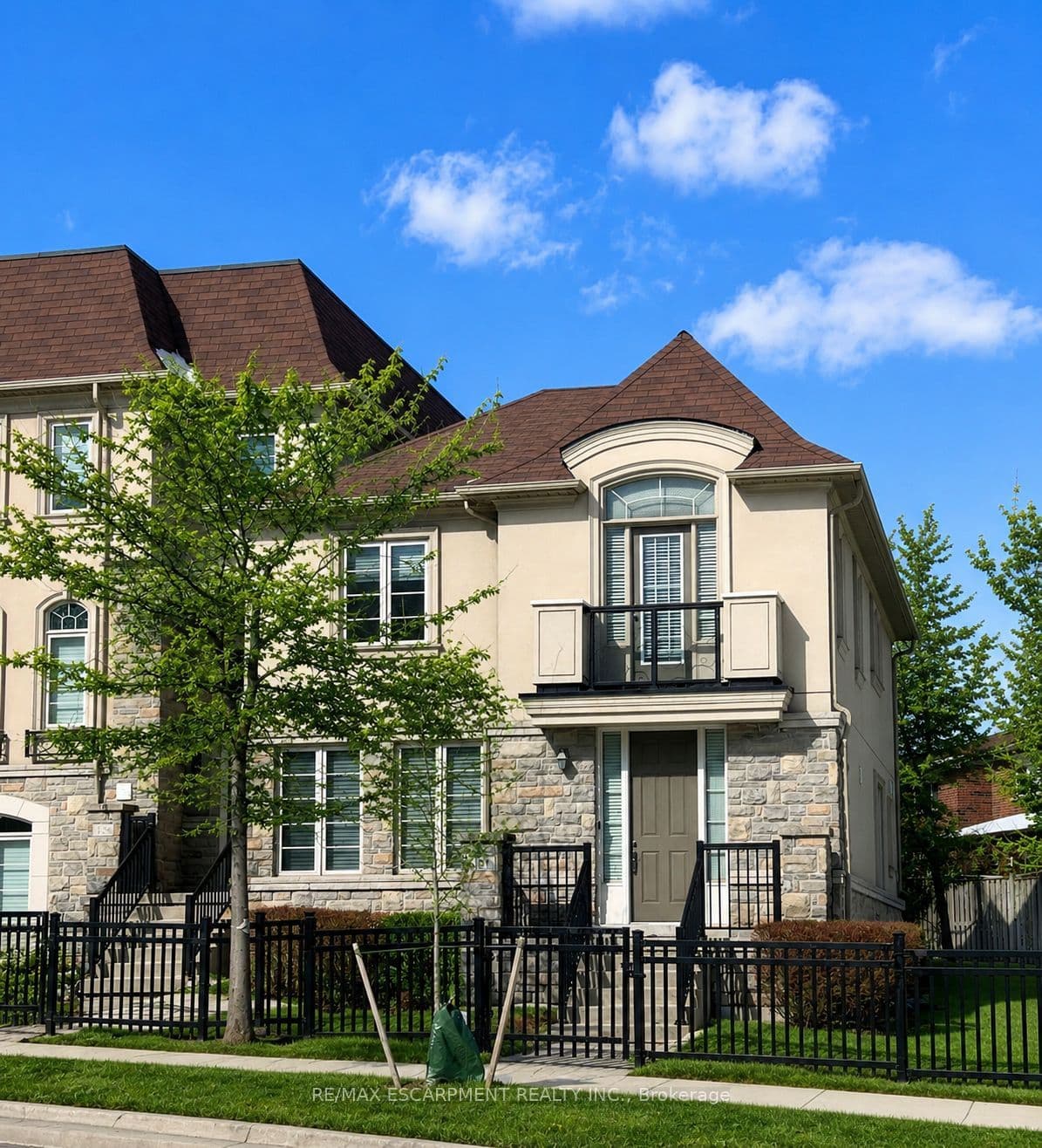 131 Robert Speck Parkway, Mississauga, ON L4Z 0A6