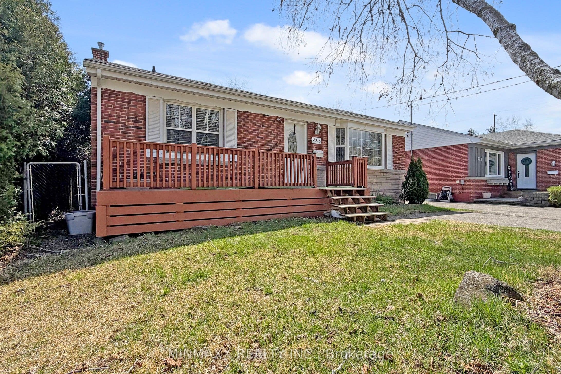 632 Inverness Avenue, Burlington, ON L7T 3S8