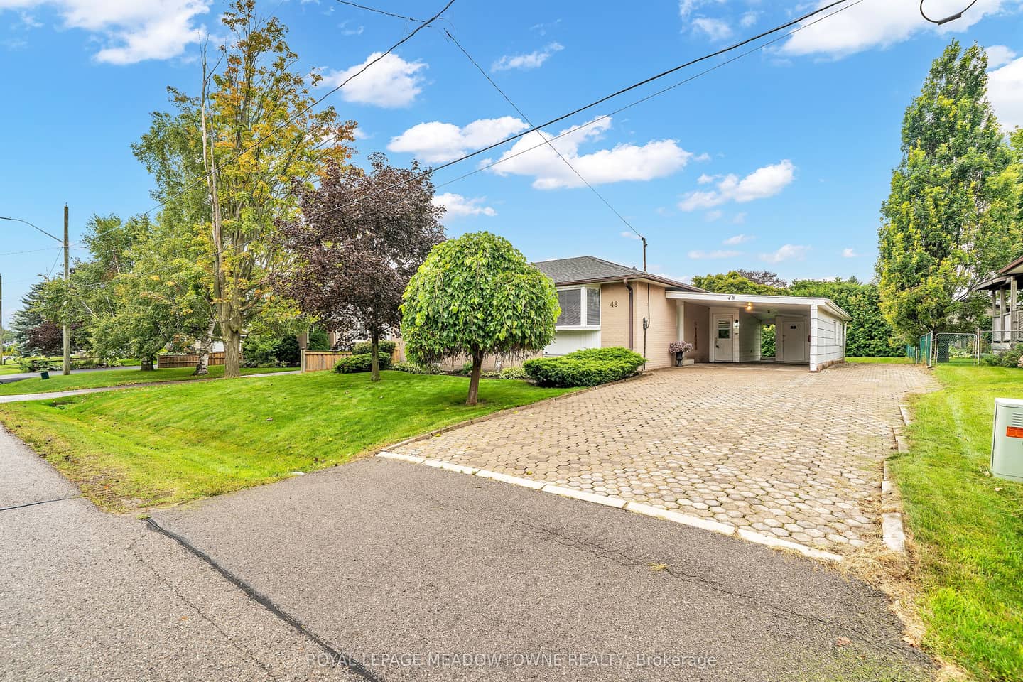 48 Garside Avenue, Whitby, ON L1M 1A7