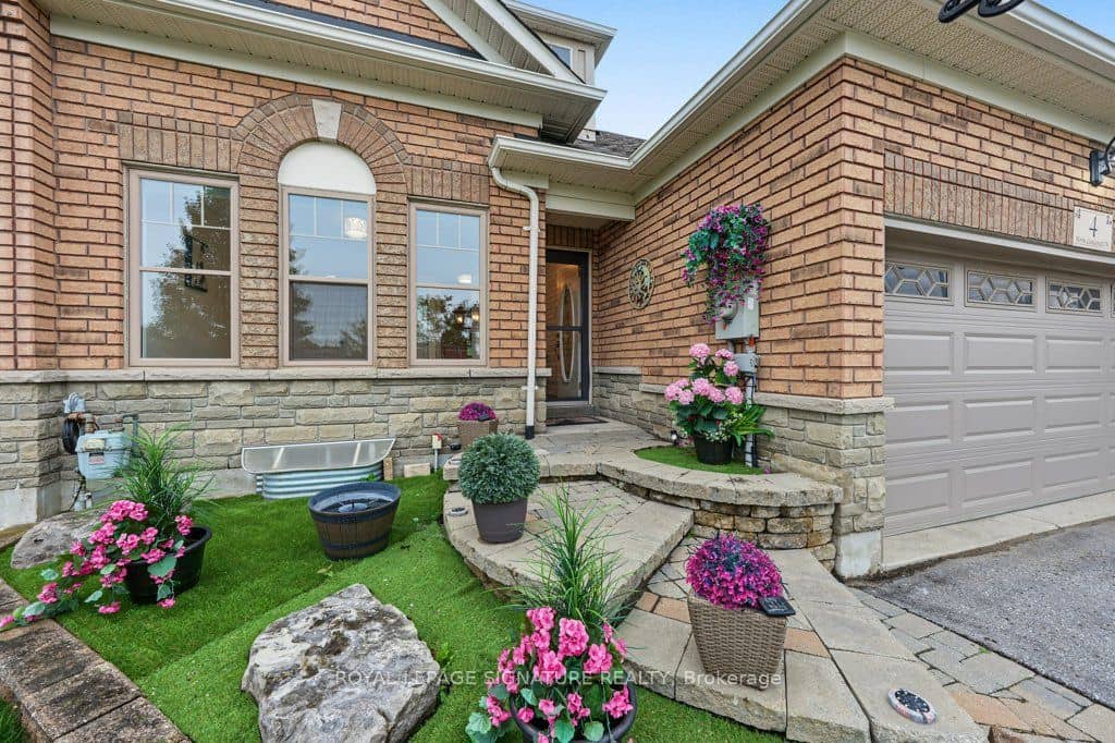 4 Norm Goodspeed Drive, Uxbridge, ON L9P 0A4