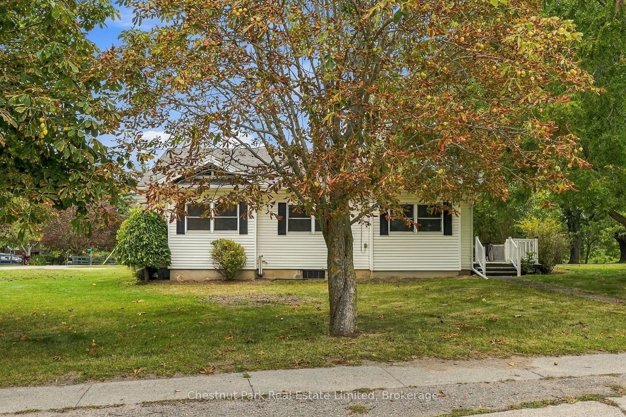 10 Northport Street, Prince Edward County, ON K0K 2T0