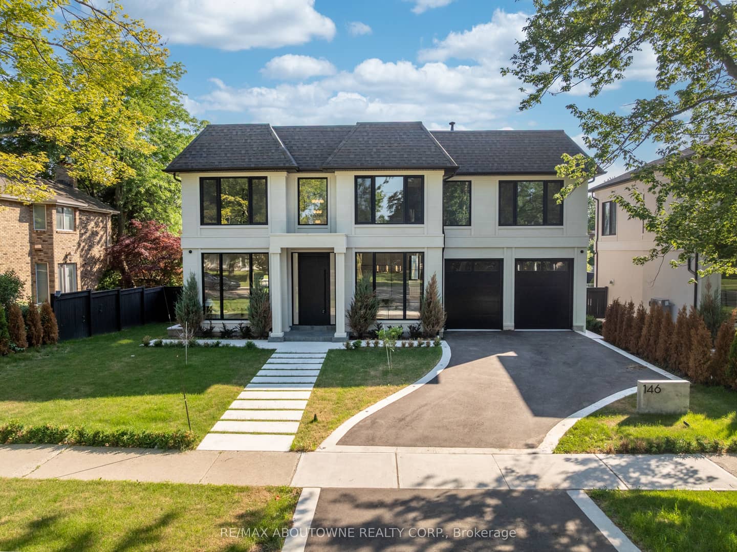 146 Third Line, Oakville, ON L6L 3Z8
