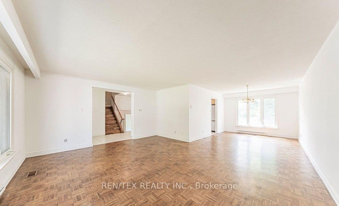 75 Stockdale Crescent, Richmond Hill, ON L4C 3T1