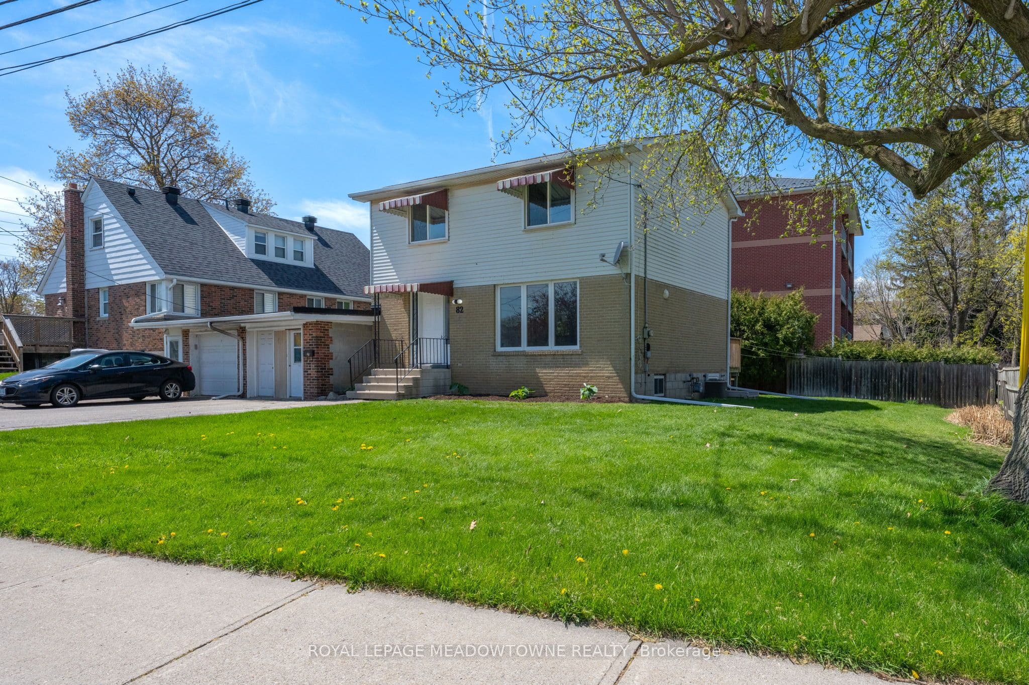 82 Maple Avenue, Halton Hills, ON L7G 1X7