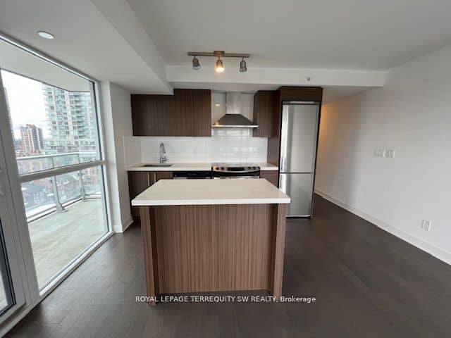 58 Orchard View Boulevard 902, Toronto, ON M4R 0A2