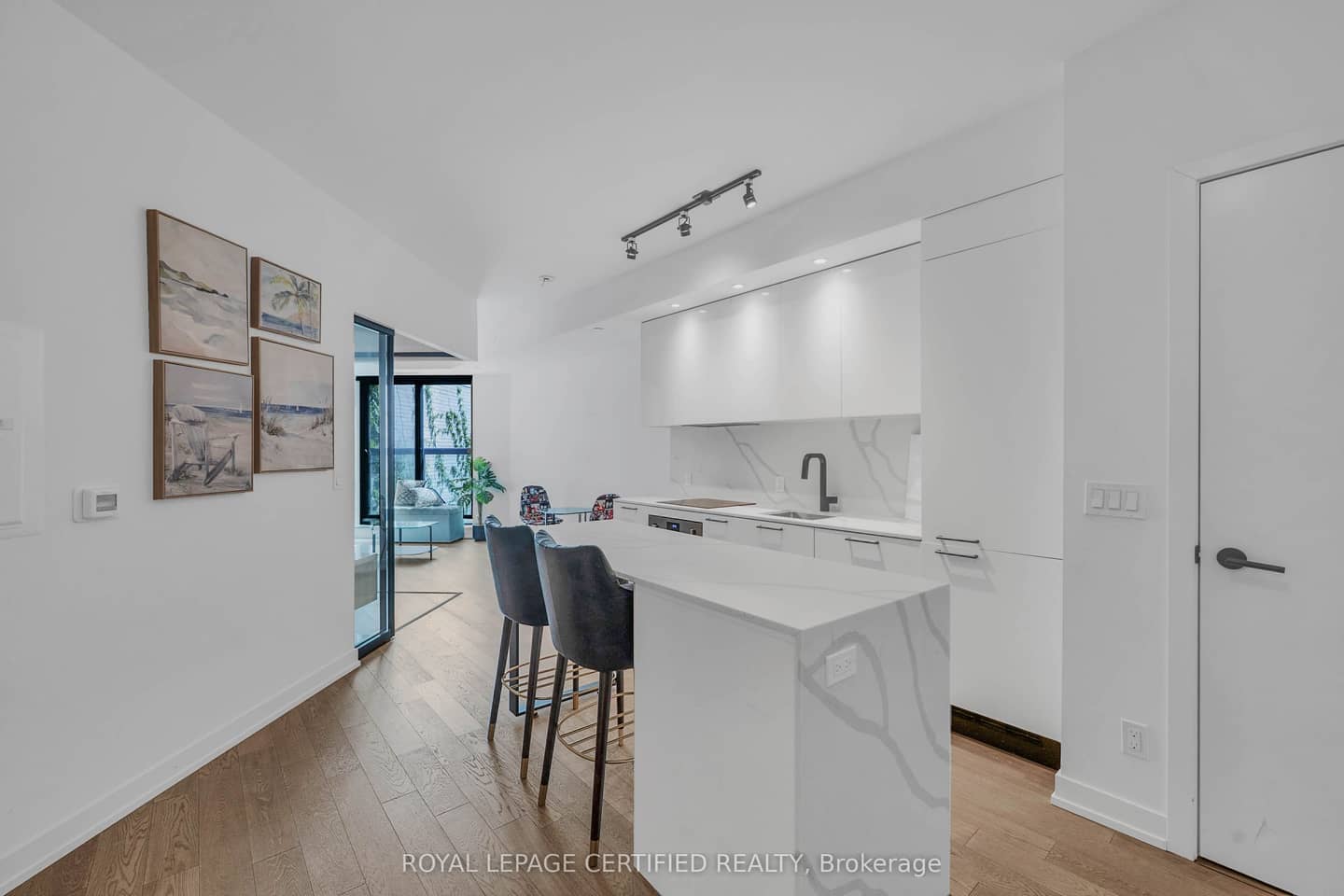200 Sudbury Street 411, Toronto, ON M6H 0H1