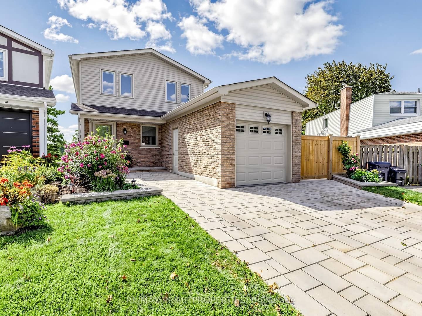 19 Post Horn Grove, Toronto, ON M1S 3N3