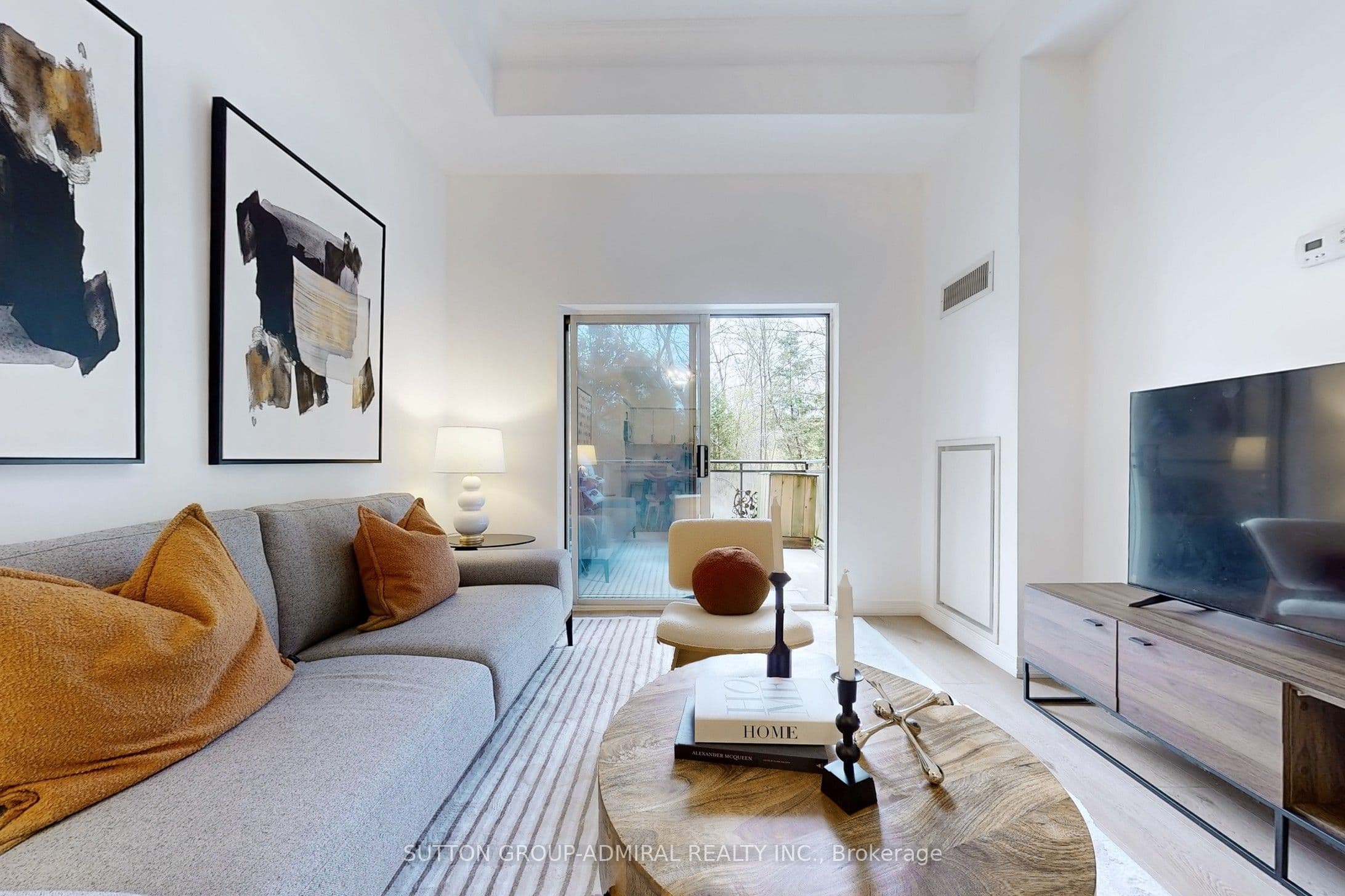 2 Maison Parc Court 102, Vaughan, ON L4J 9K4
