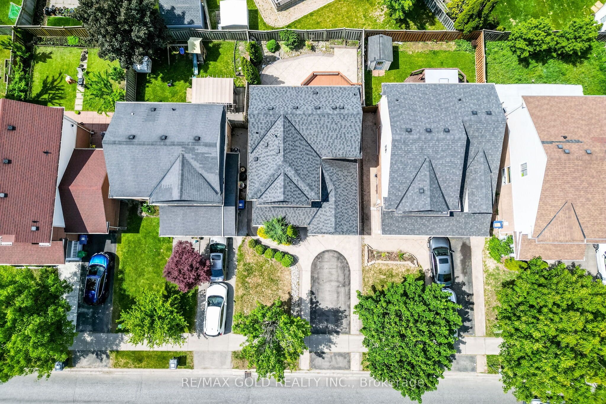 34 Worthington Avenue, Brampton, ON L7A 1M9