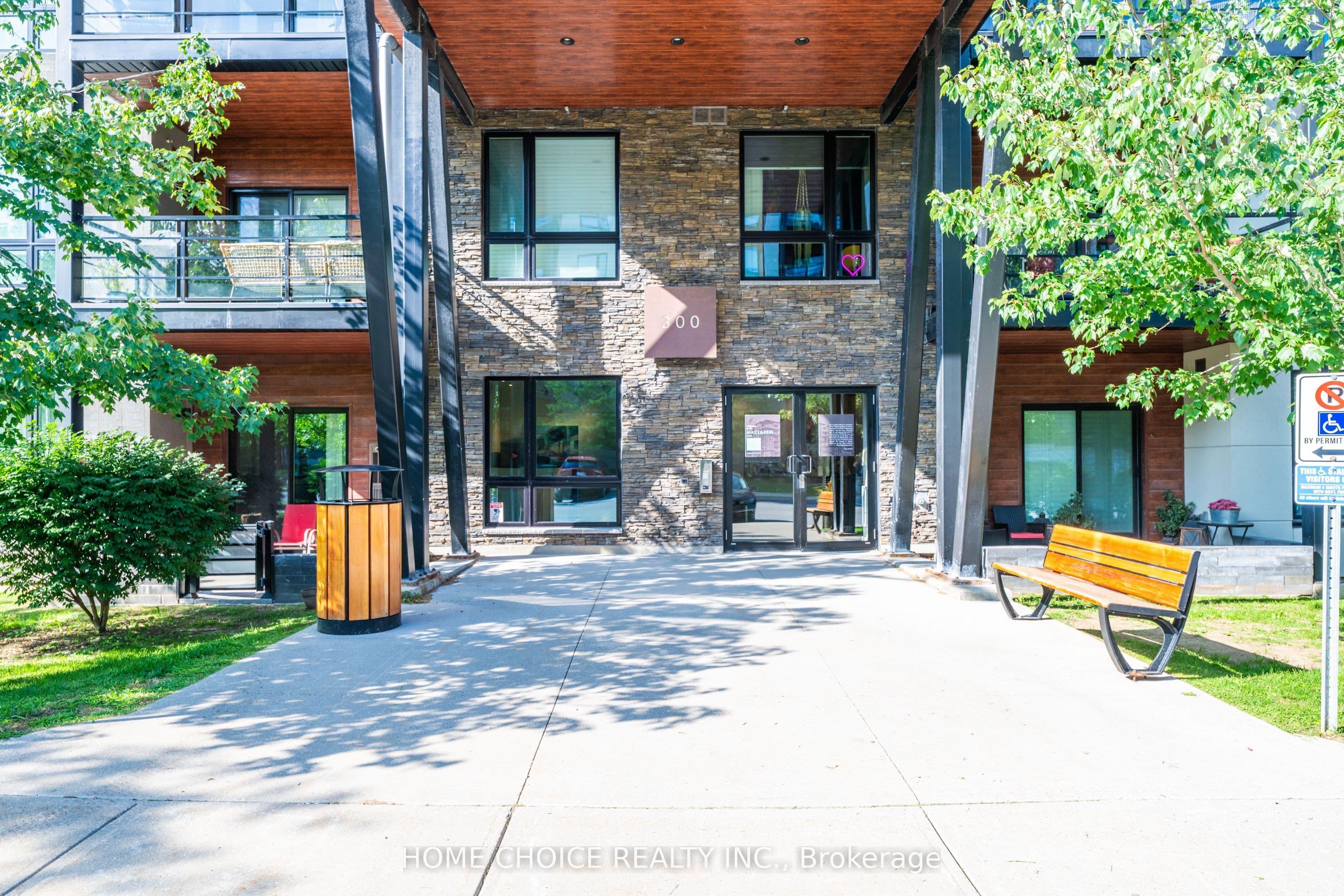 300 Essa Road 602, Barrie, ON L9J 0B9