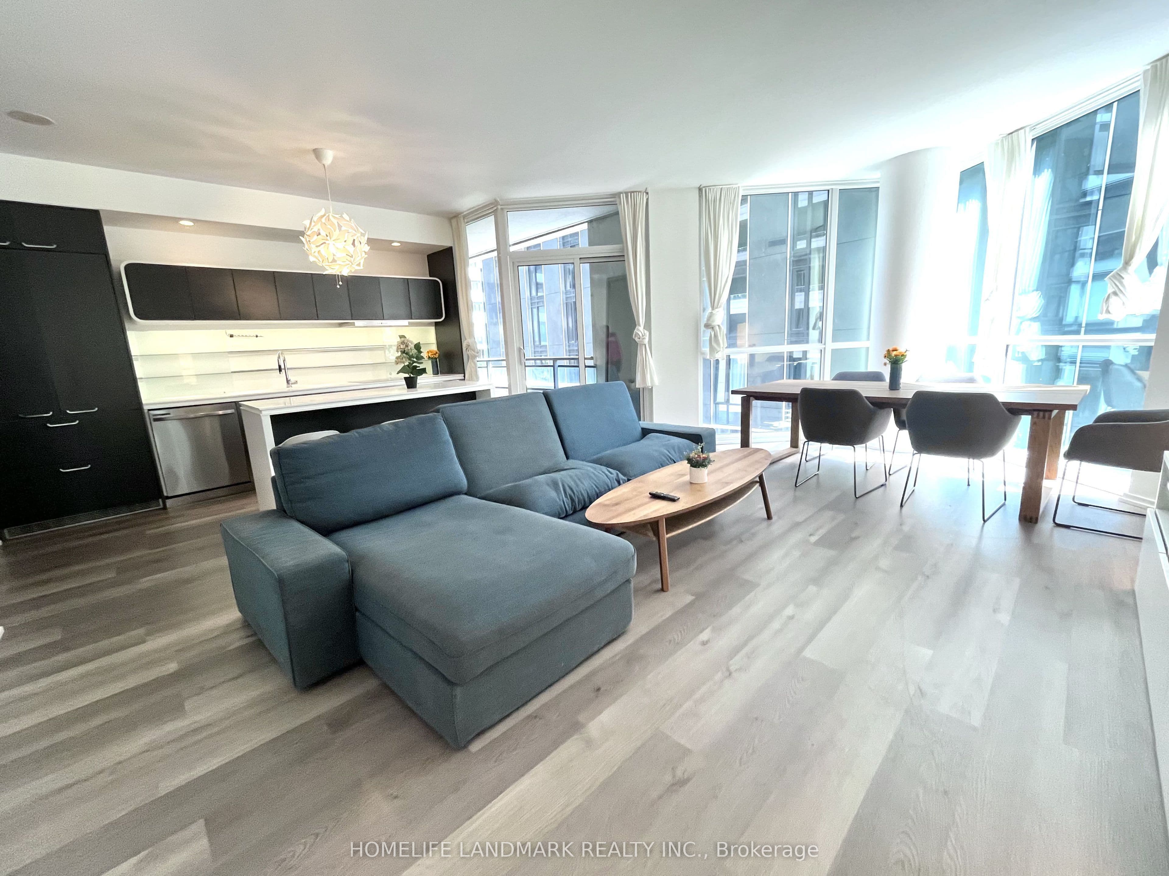 45 Charles Street E 311, Toronto, ON M4Y 1S2