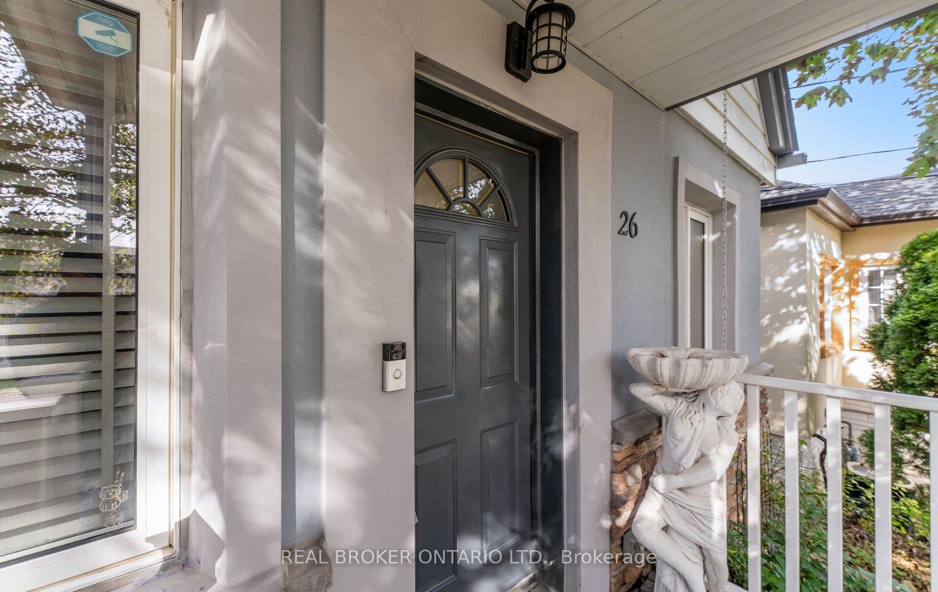 26 Roxaline Street, Toronto, ON M9P 2Y9