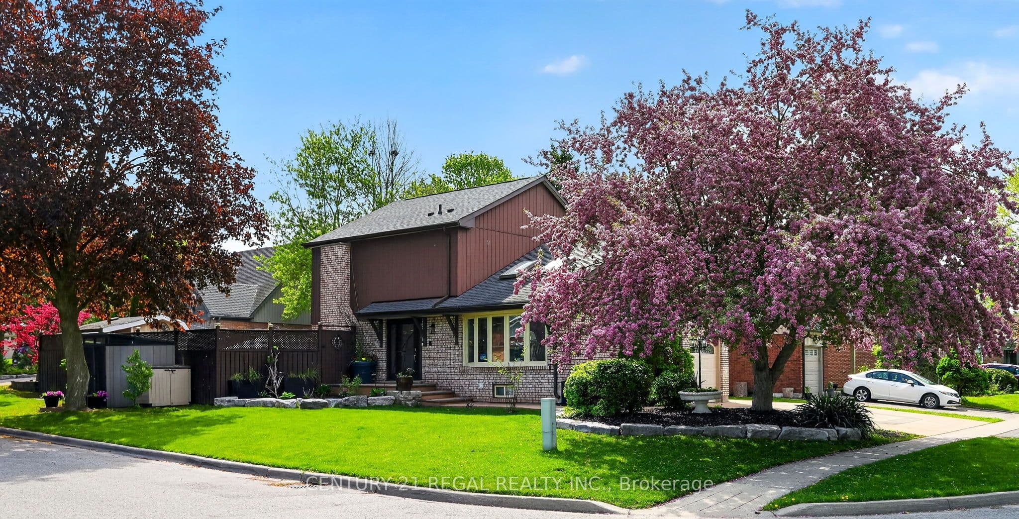 481 Camelot Drive W, Oshawa, ON L1K 1M5