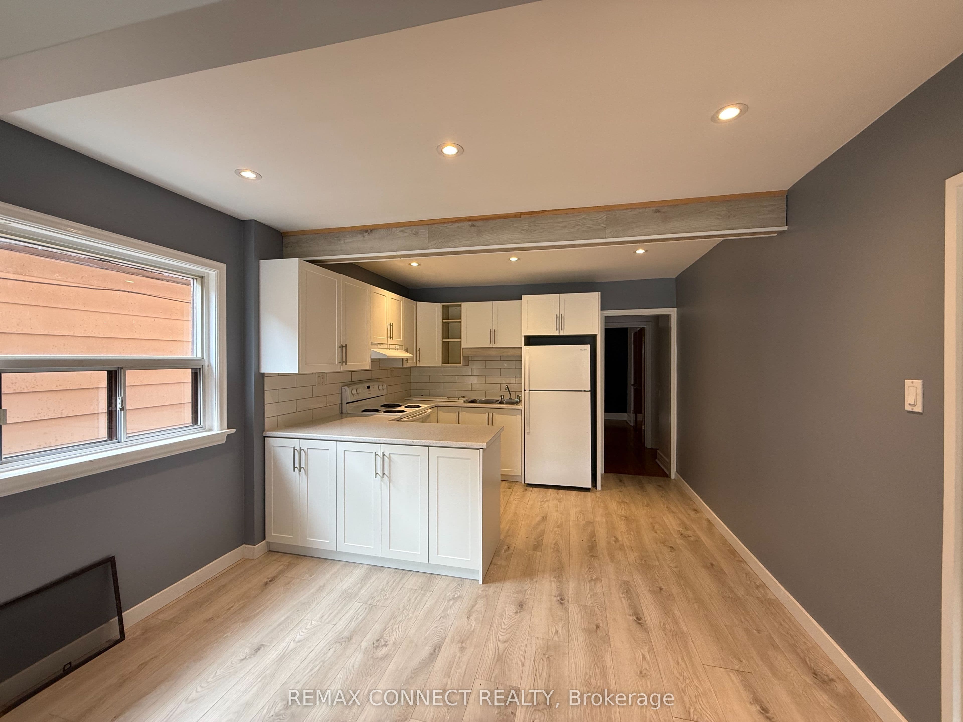 82 Brookside Avenue, Toronto, ON M6S 4G9