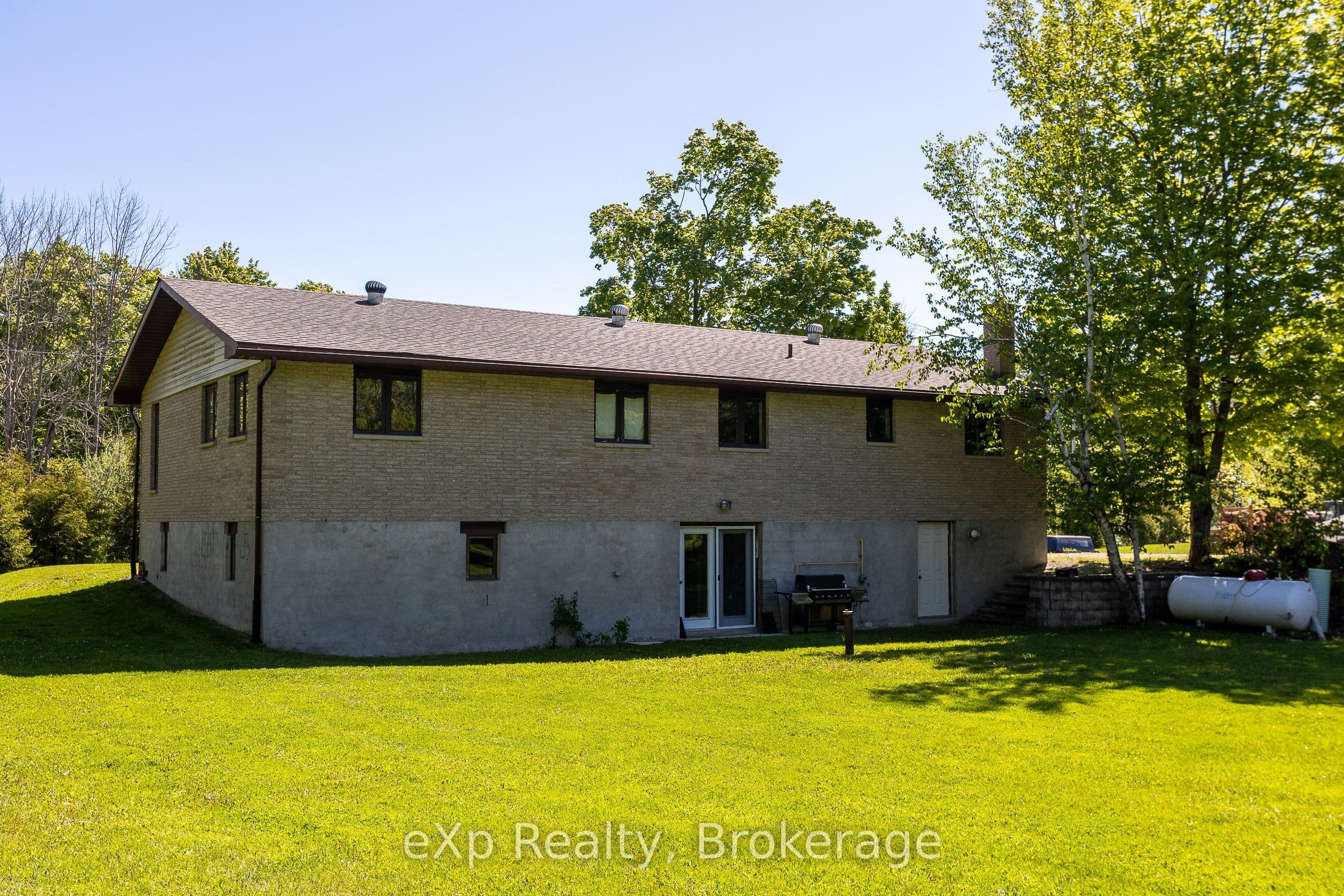 117 East Road, Northern Bruce Peninsula, ON N0H 1W0