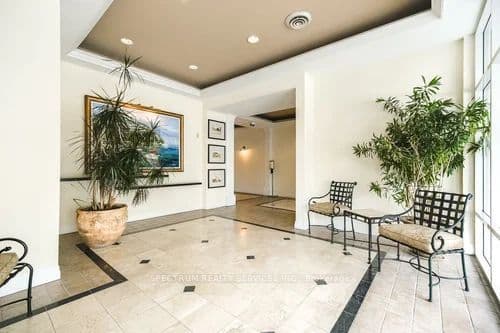 121 Woodbridge Avenue 506, Vaughan, ON L4L 9E3