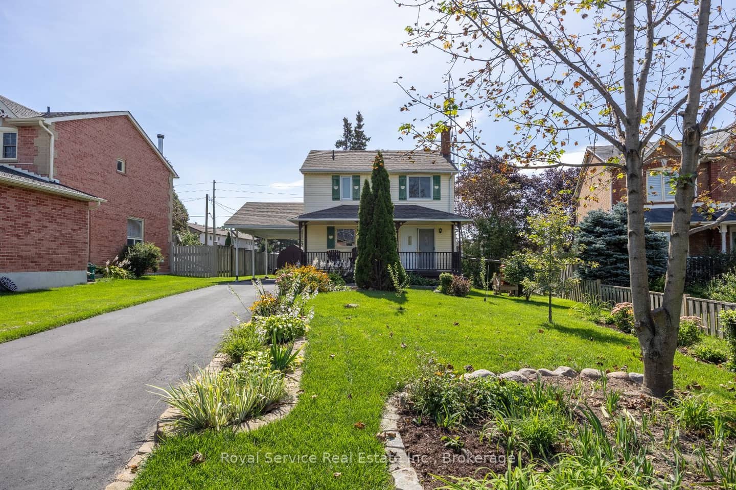 627 Whistler Drive, Oshawa, ON L1J 8K2