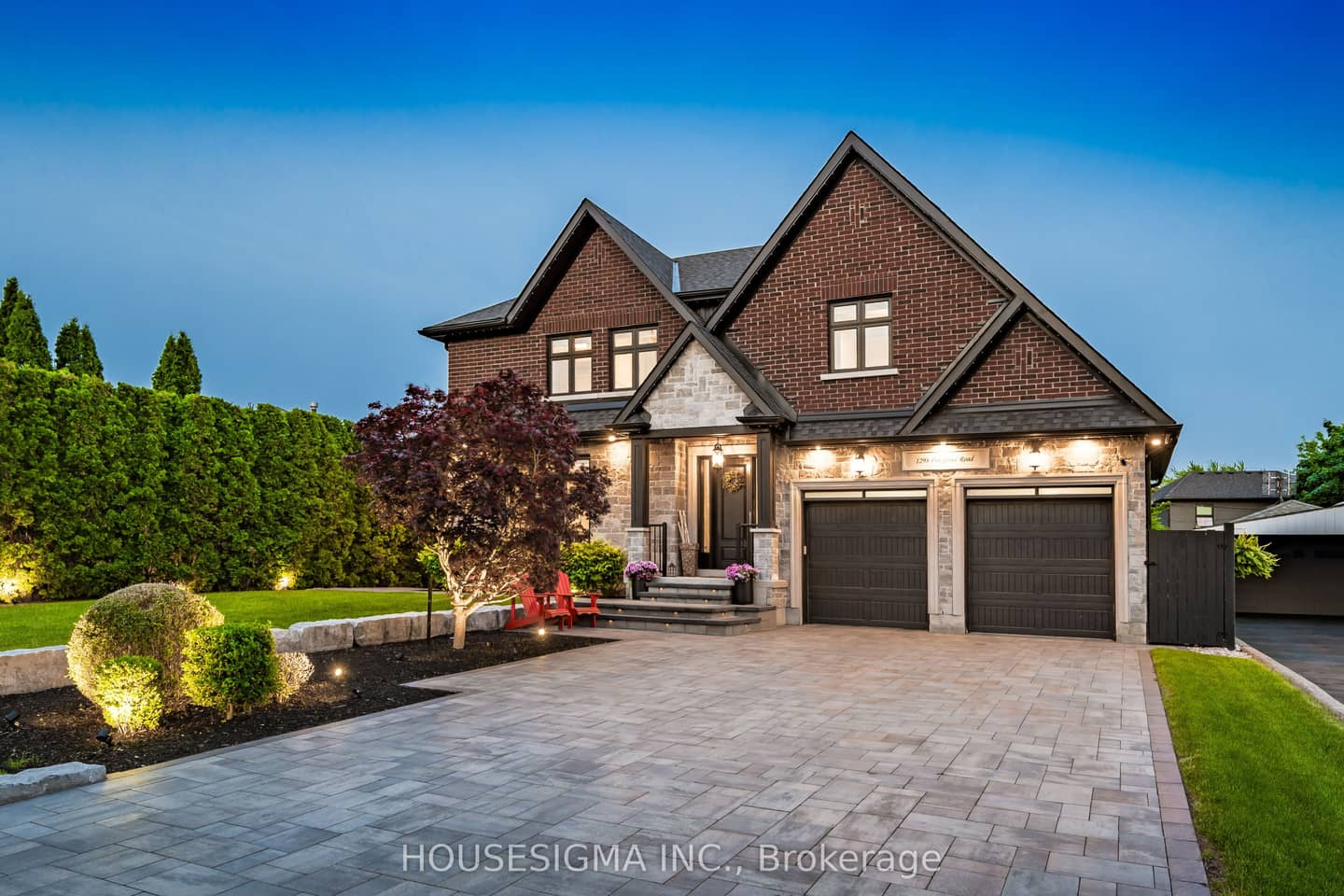 1298 Pinegrove Road, Oakville, ON L6L 2X3