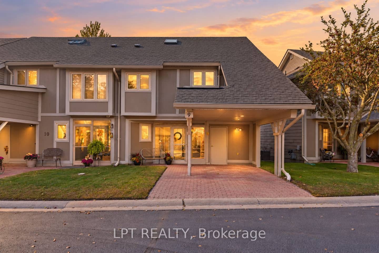 9 Davy Point Circle, Georgina, ON L4P 3H2