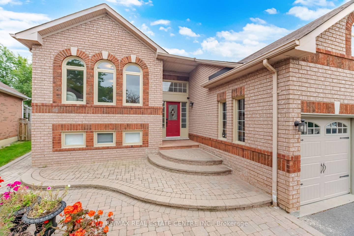 19 Amberdale Court, Caledon, ON L7C 1C4