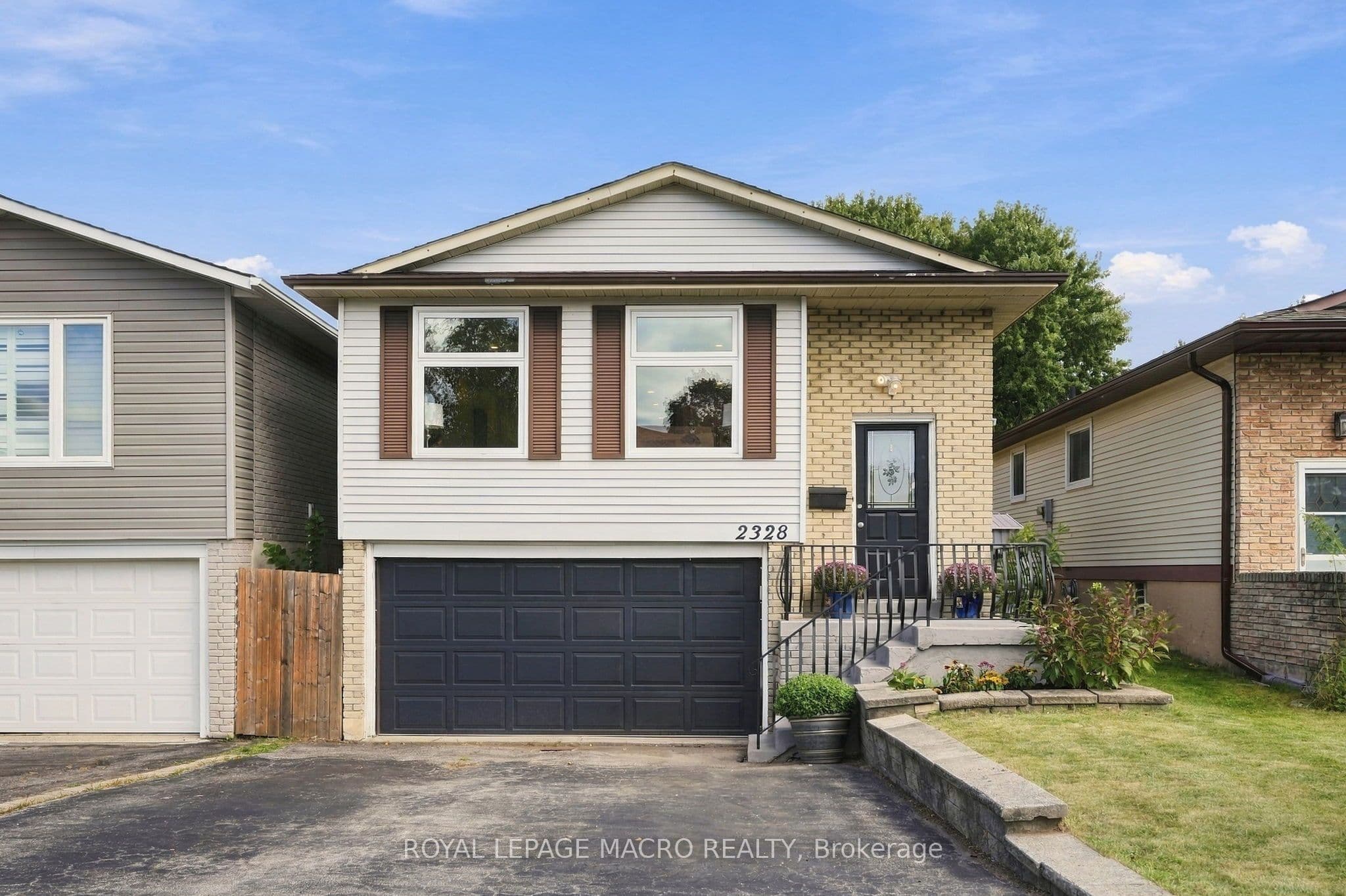 2328 Malcolm Crescent, Burlington, ON L7P 4H4