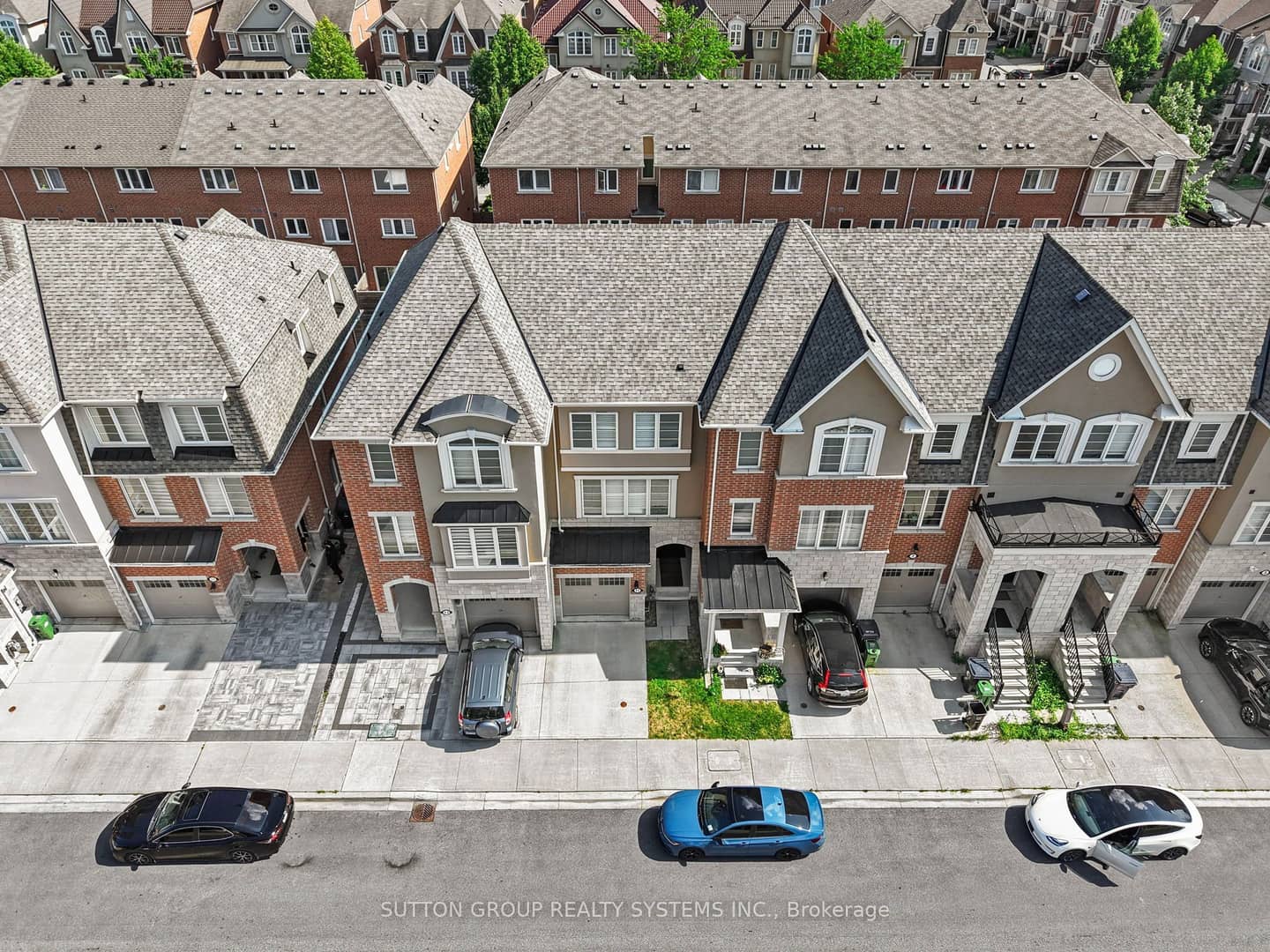11 Fusilier Drive, Toronto, ON M1L 0J4