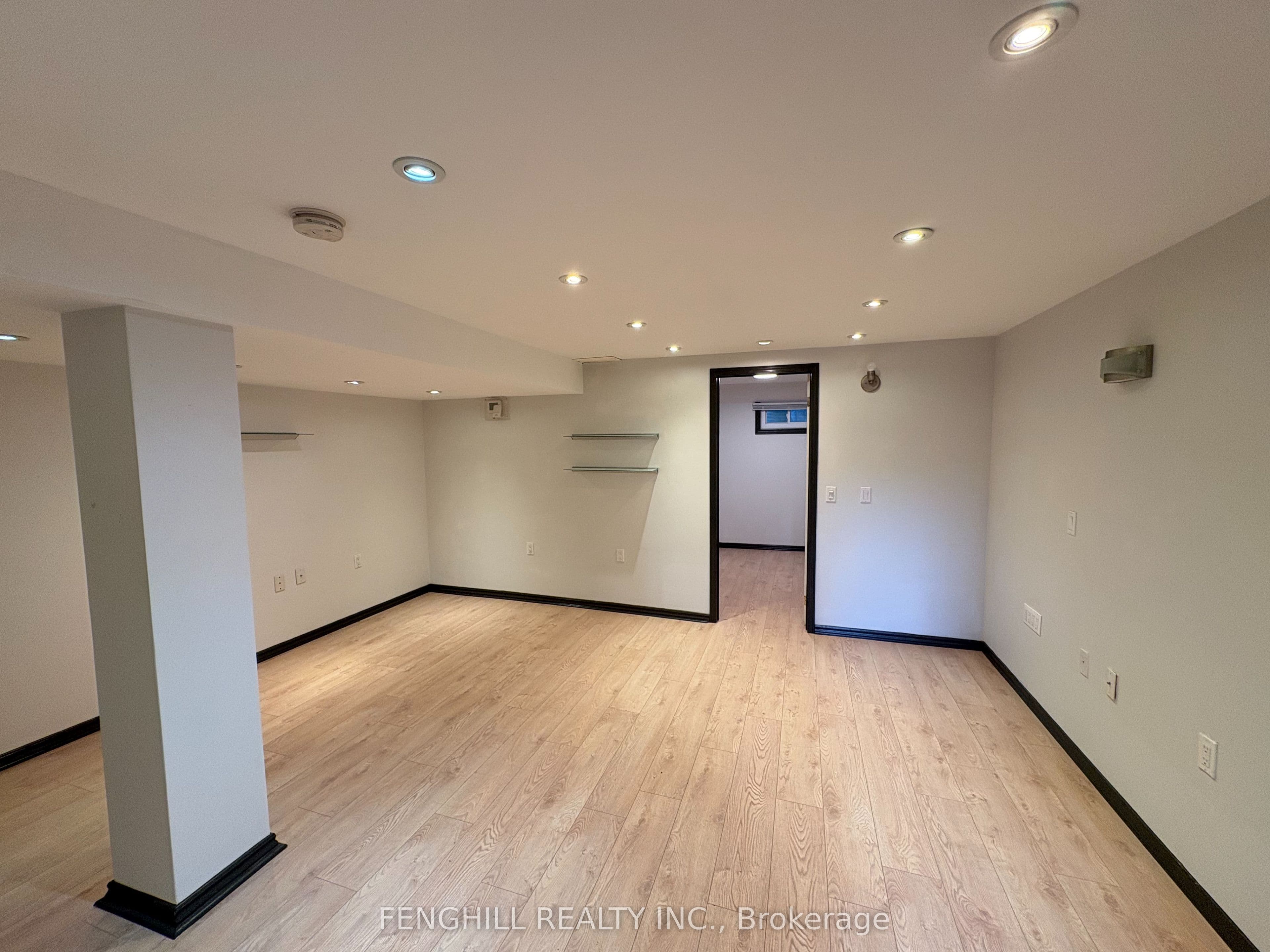 270 Clinton (BSMT) Street, Toronto, ON M6G 2Y6