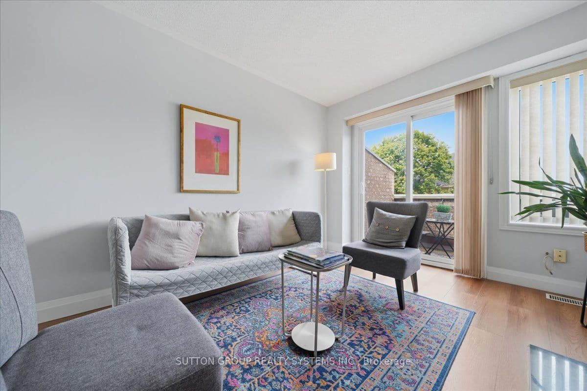 60 Barondale Drive 255, Mississauga, ON L4Z 3N8