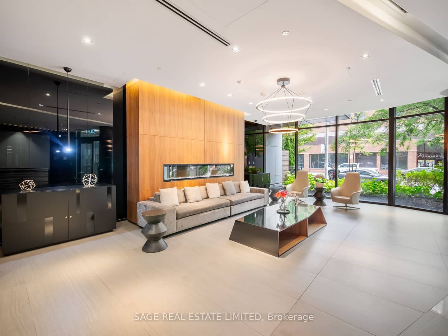 38 Cameron Street 524, Toronto, ON M5T 0C3