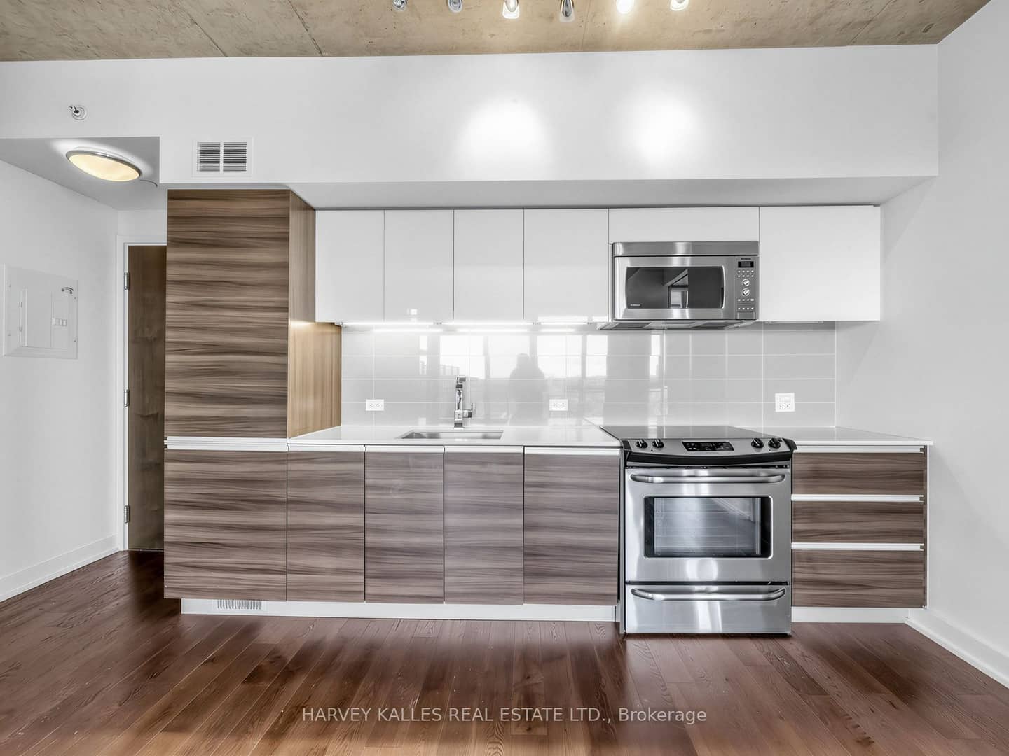 1190 Dundas Street E 1114, Toronto, ON M4M 1S3